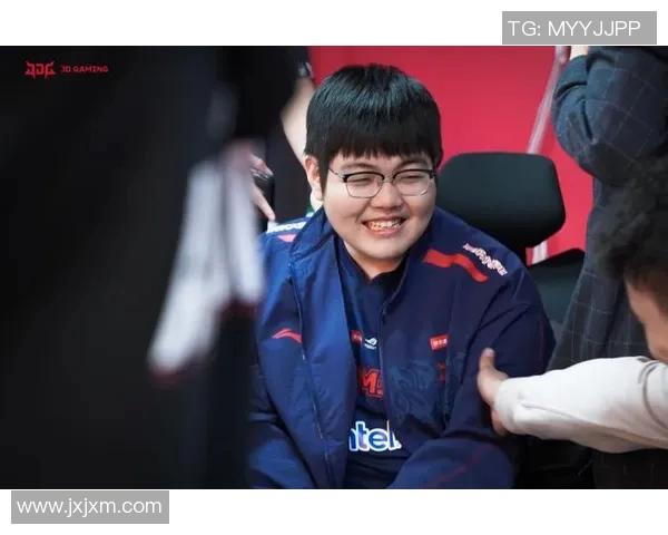 赛后分析：JDG与V5在比赛中的团队配合与战术执行探讨